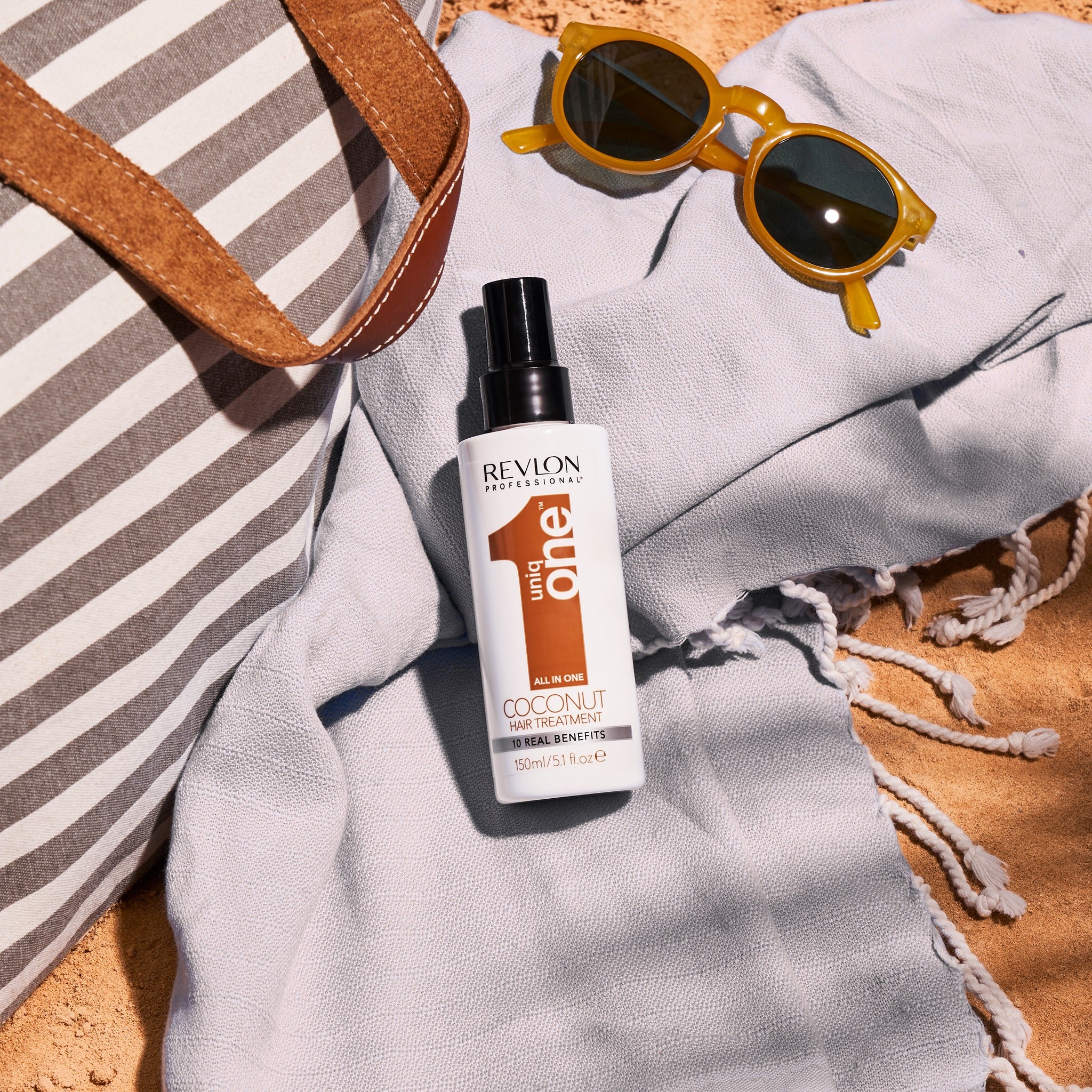 Revlon Uniq One All in One Hair Treatment Coconut 150ml - Image 3